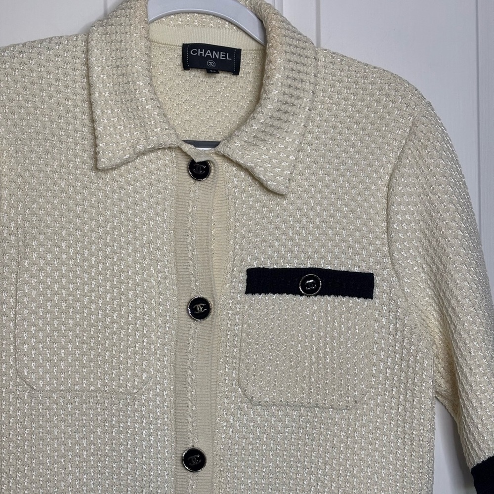 EUC Chanel Ivory Midweight Knit Short Sleeve Jacket with Black Trim size 34 - Picture 2 of 12